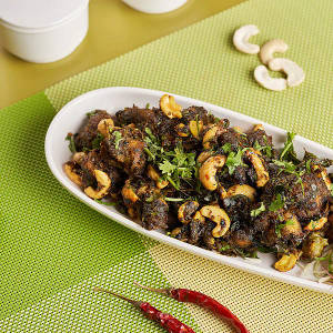 Kothmiri Kaju Kodi Vepudu (boneless)