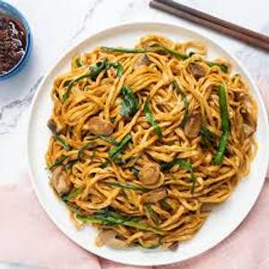 Chicken E Fu Noodles