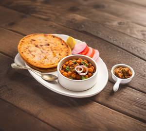2 Paratha Chole