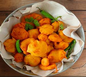 Potato Bhajiya (1 Plate)