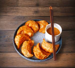 Veg Momos (3 pcs fried)