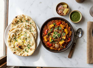 Kadhai Paneer [Full] With 4 Butter Naan