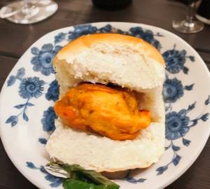 Vada Pav (1 Piece)