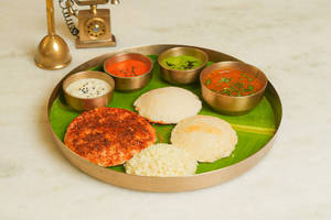 Idli Platter (steam, Thattu, Butter, Cheese)