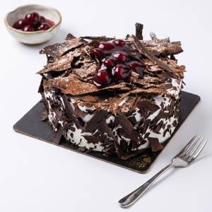 PREMIUM BLACK FOREST CAKE (500 Grams)