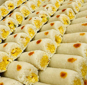 Kaju Kesar Roll