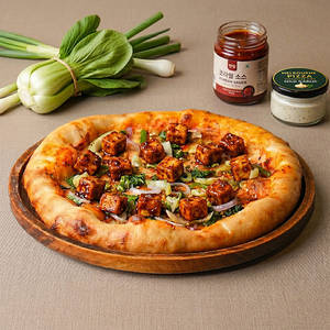 Korean Fire Paneer Pizza