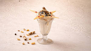 Vanilla Nut Sundae