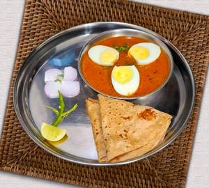 Egg Curry With 2 Chapati