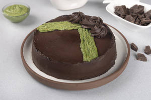 Chocolate Pistachio Kunafa Cake