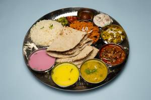 Jhunka Bhakri Thali