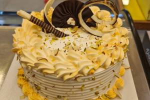 Kesar pista kulfi cake