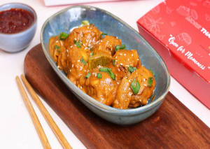 Chicken Original Momos In Gravy