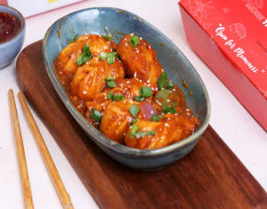 Spicy Mutton Momos In Gravy