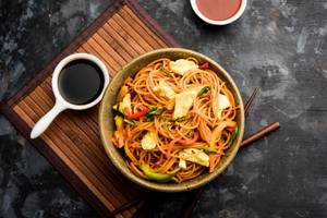 Veg Hakka Noodles