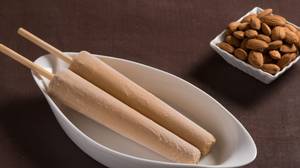 Special roasted almond kulfi stick