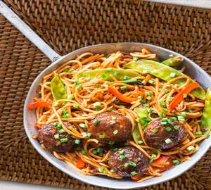 Paneer Manchurian Noodles