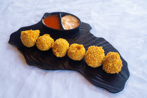 Veg Kurkure Momos