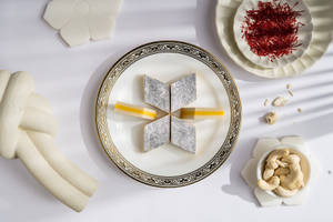 Kaju Kesar Layer Barfi