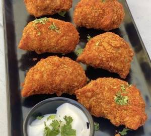 Chicken kurkure momos