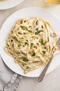 Veg Spaghetti Bechamel Sauce
