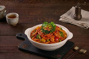 Udon Thai Peanut Sauce Noodle