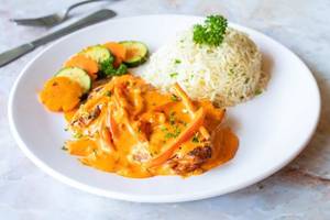 Paprika Chicken With Rice
