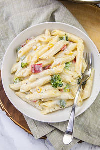 Non Veg Double Cheese Pasta Bechamel