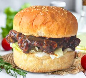 Bbq Dunked Paneer Burger