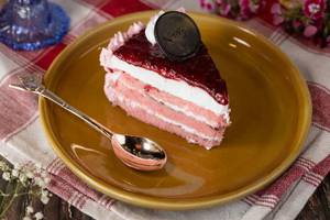Eggless Raspberry Pastry