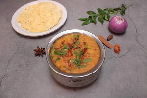 Dal Khichdi With Papad