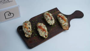 Pesto & Sun-dried Tomato Bruschetta