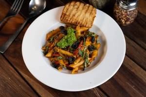 Penne In Tomato Basil Sauce