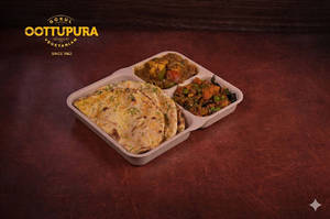 Roti With Kadai Paneer And Dry Sabji