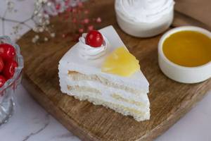 Eggless Pineapple Pastry