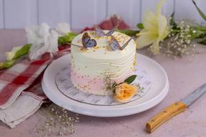 Pineapple Model Butterfly Cake