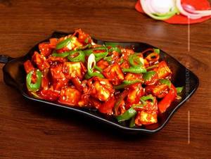 Chilli paneer dry