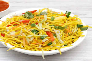 Veg Hakka Noodles