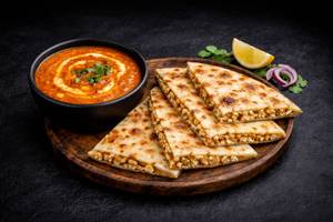 Cheese Naan With Gravy