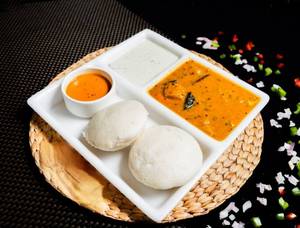 Idli [2 Pieces] With Sambhar