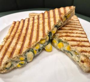 Corn And Spinach Sandwich