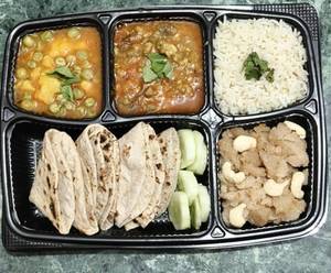 Mattar Aloo + Moth Dal + Butter Roti + Jeera Chawal + Dahi