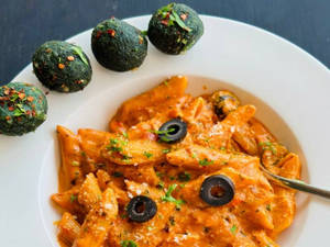 Capsico Pasta & Popeye Cheese Balls With Soft Drink