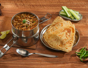 Chole - PARATHA Meal