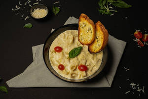 Creamy Alfredo Fettuccine