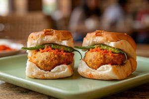 Bombay Vada Pav (2 Pieces)