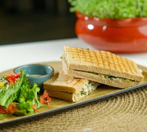 New York Style Veg Chopped Salad Sandwich