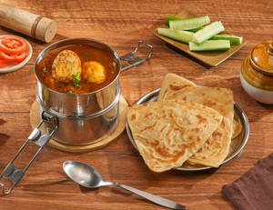 Masala Egg Curry - PARATHA Meal