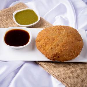 Whole Wheat Pyaaz Kachori (1 Piece)