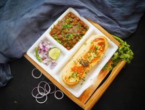 Cheese Chole With 2 Kulcha